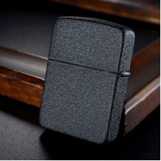 Запальничка Zippo 1941 Replica Black Crackle 28582